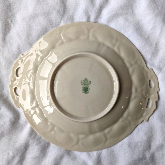 Vintage Belleek Ireland Handled Shell Cake Bread Plate - Picture 3 of 5